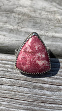 Load image into Gallery viewer, Thulite and silver Ring Size 5 1/4